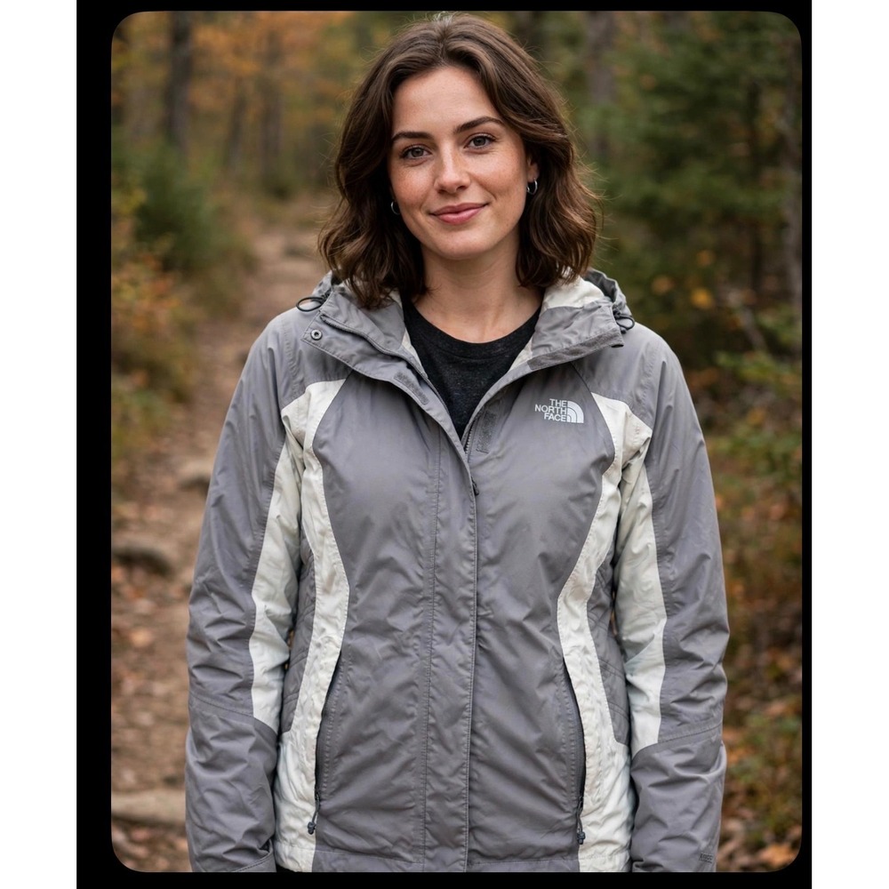The North Face HyVent Hooded Rain Jacket Gray Cream Colorblock Womens Medium
